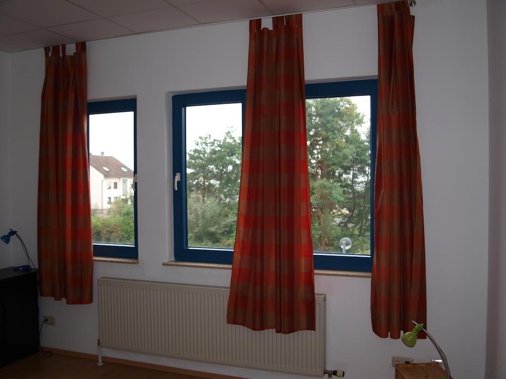 Monteur Und Messewohnung Rodgau Buitenkant foto