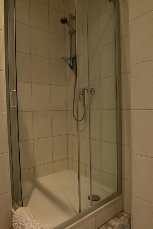 Monteur Und Messewohnung Rodgau Buitenkant foto
